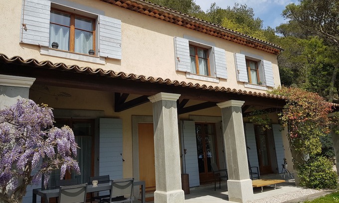 Eze House | Eze - Villa familiale "les Pins" idéalement placée en lisière de Parc