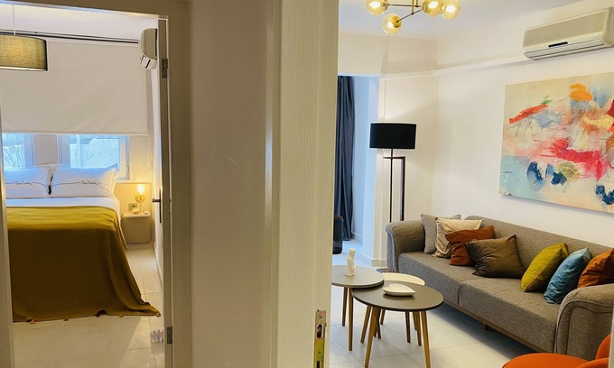 Marmaris City Center Apartment | Ezgi's Apartment with Private Garden in Marmaris
