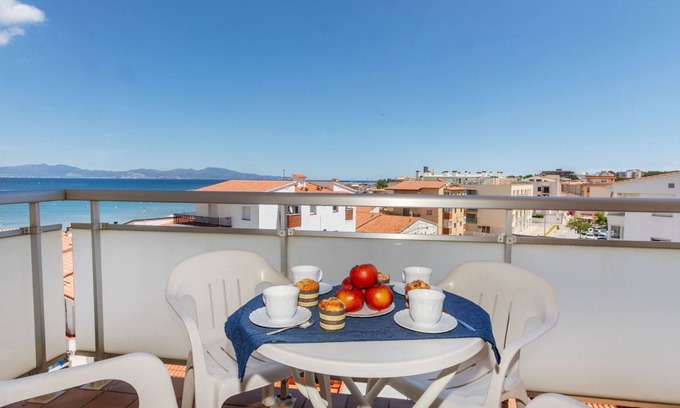 L'Escala Apartment | Fénix Marina by Interhome