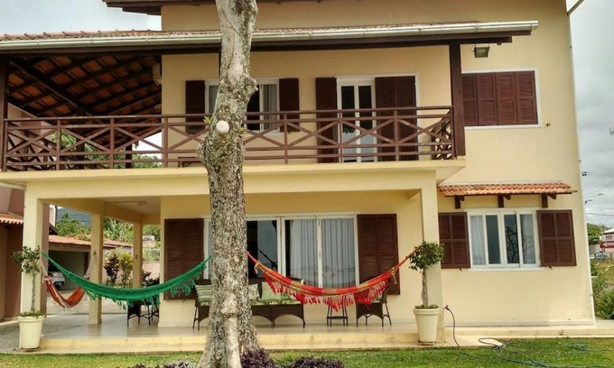 Praia da Armacao do Itapocoroi House | Férias e alegrias em casa pé na areia!