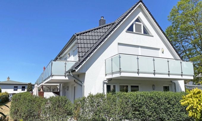 Thiessow Apartment | F: House Sanddorn Whg. 06 with fireplace & south-facing balcony - House Sanddorn Whg. 06 with fireplace