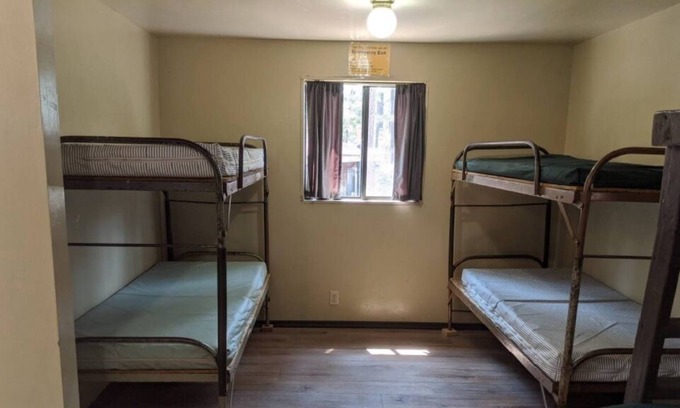 Prescott RV Rental | F3 Glamping Mountain Range with Birdwatching