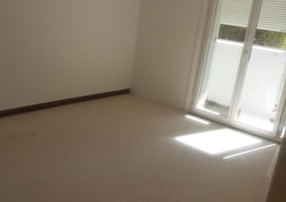 Mosson Apartment | F3 vide à louer long terme
