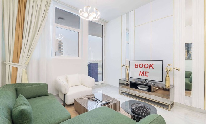 Dubai Apartment | Fab Al Furjan Apartment Sleeps 4 with Private Pool
