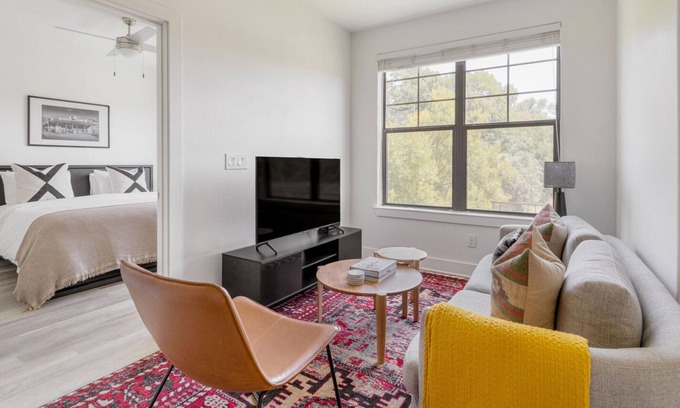 Gateway Apartment | Fab Arboretum 1BR w/ Pool, Gym & Lounge, nr Restaurants, by Blueground