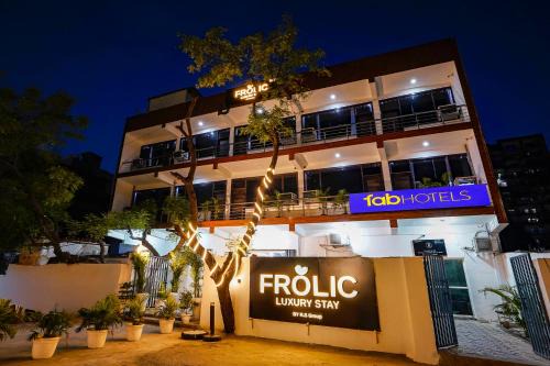 Noida Hotel | FabHotel Frolic Luxury Stay