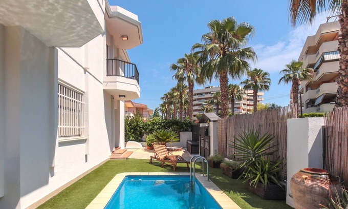 Salou Villa | Fabulosa Villa en el Centro de Salou con Piscina Privada
