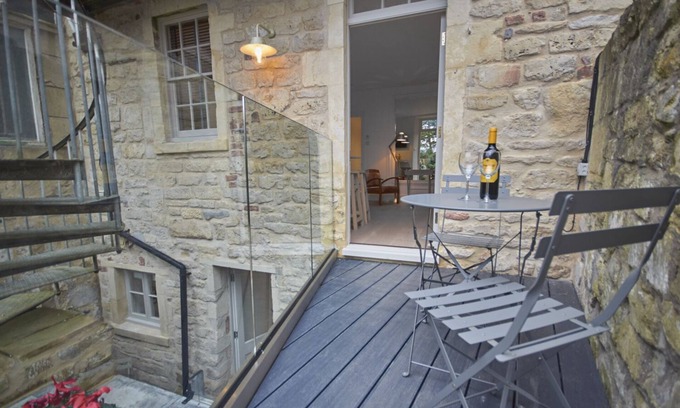 Bath Apartment | Fabulous Central Location with balcony