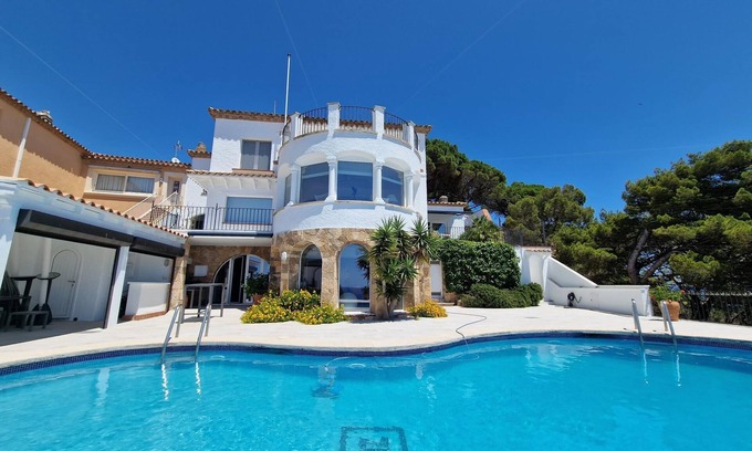 Sant Feliu de Guixols Villa | FABULOUS VILLA with magnificent panoramic SEA VIEWS