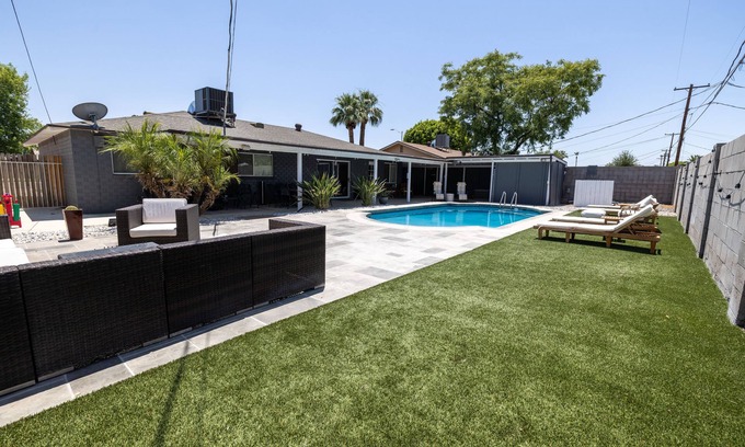 Scottsdale Estates Three House | Fabulous! Heart of Scottsdale with Temp Ctrl Pool-Minutes from Old Town!