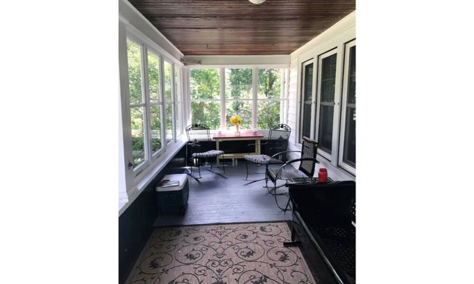 Oneonta House | Fabulous Home w/ all Amenities! Walk to Restaurants & Shops Convenient to ASV