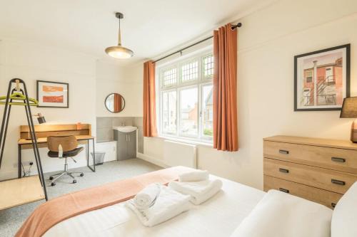 Mill Road House | Fabulous Large Apartment for 7 - CENTRAL Cambridge