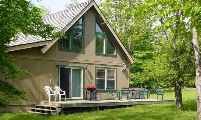Davis Cabin | Fabulous Rustic Mountain Cabin walking distance to Timberline Mountain Slopes!