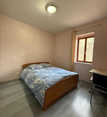 Roanne House | Face à la gare - Chambre 6