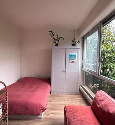Neuilly-sur-Seine Apartment | Face au Bois de Boulogne et proche Champs-Élysées