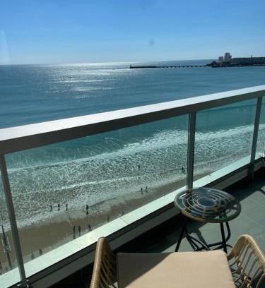 Les Sables d'Olonne Apartment | Face Mer vue d'exception Studio rénové au 9ème étage