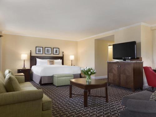 Pointe-au-Pic Hotel | Fairmont Le Manoir Richelieu