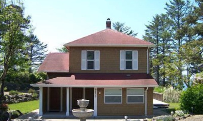 Seal Rock House | Fairwinds - Comfortable Seal Rock Home