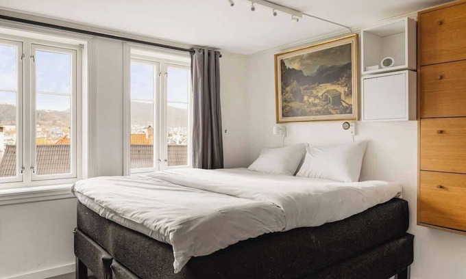 Sentrum Condo | Fairytale Surroundings - 450m to the Train Station