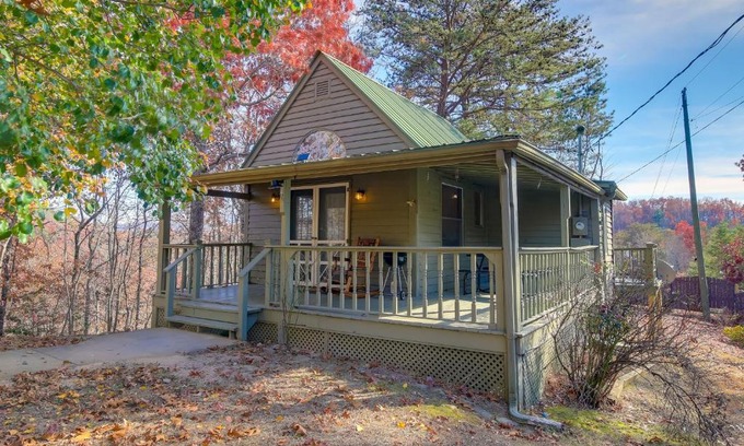Cosby House | Faith Cabin in Cosby Fire Pit and Covered Deck