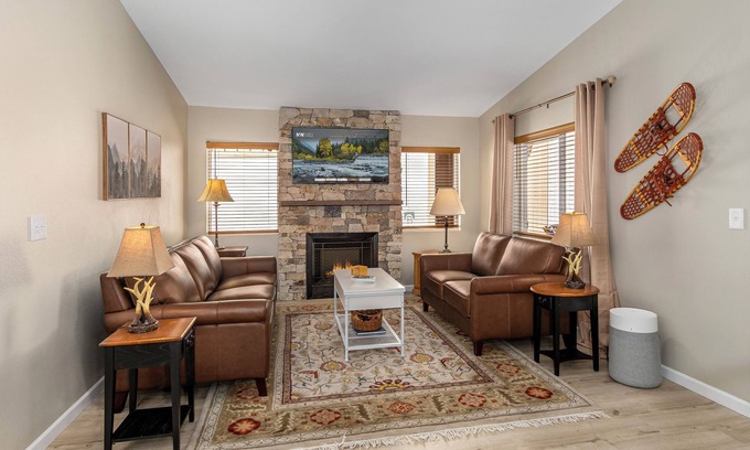 Downtown Leavenworth Condo | Falcon's Nest-Walk to Town, Adventurepark, WIFI