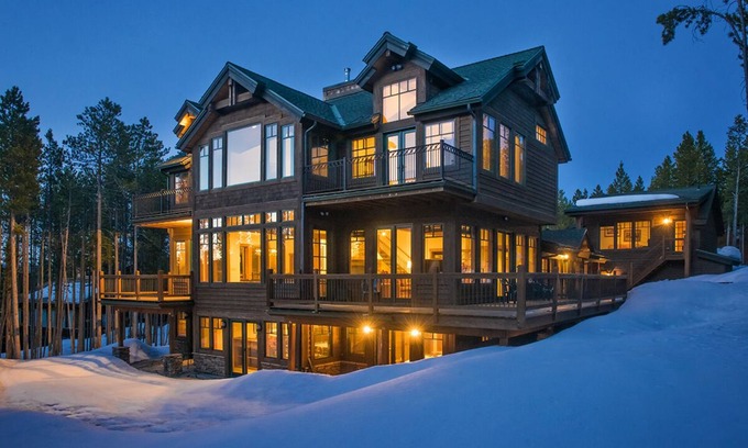 Peak 8 House | Fall Discounts! So much room! Hike-Bike-Relax-Cook. 1 1/2 miles to Main Street