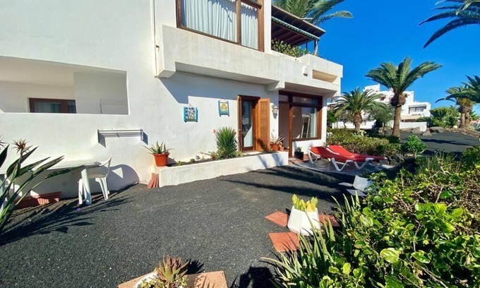Costa Teguise Apartment | Fall in love with this cute two bedroom apartment