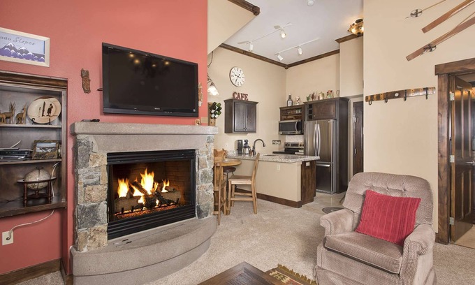 River Run Condo | Fall into Savings! 15% Off Until Nov 30 - Book Now!