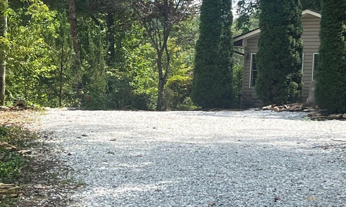 Almond Cottage | Fall Sale! Lake Mtn view! Near Tail of the Dragon, NOC, Tsali, Hot Tub, Pets OK