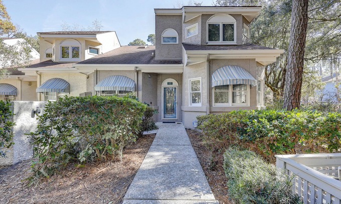 Palmetto Dunes Condo | Family Condo In Ideal Location w/Shared Pool, WiFi, W/D, Firepit - Near Beach