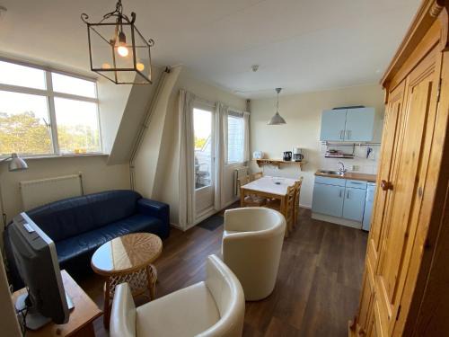 Bergen aan Zee Apartment | Family flat on large estate near beach