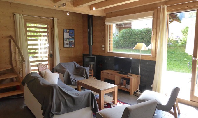 Les Contamines-Montjoie Ski Chalet | Family chalet for 8 people, terrace & parking