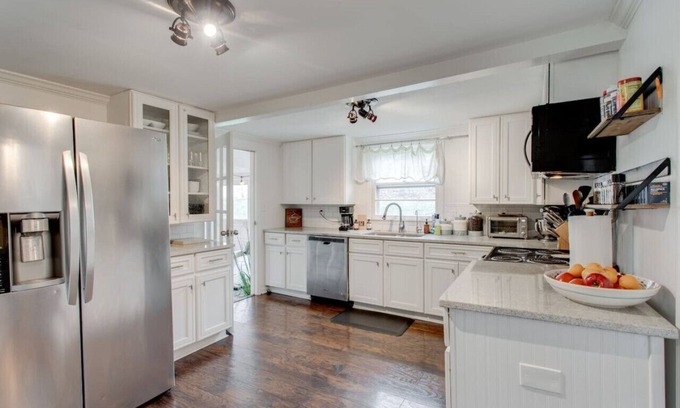 Franklin House | *Family Friendly*1 acre* 3BR*Outdoor Space*