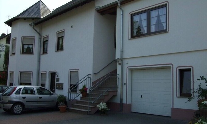 Niederemmel Apartment | family-friendly 3 * apartment on the Middle Moselle