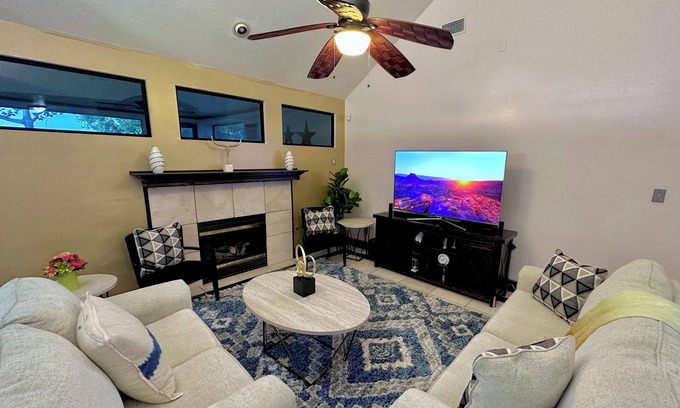 FM 1960 House | Family-Friendly 4br Home in Houston, TX
