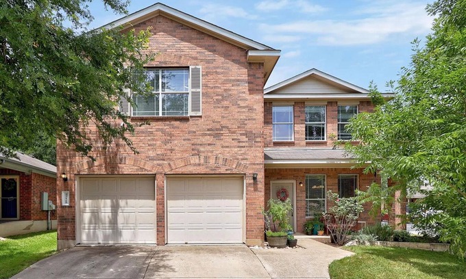 Austin House | Family-Friendly 4BR House with Backyard Oasis & Multi-Month Discounts