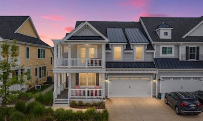 Bayside House | Family Friendly Bayside Villa- Sleeps 17- Pond View- 6 Bedroomn