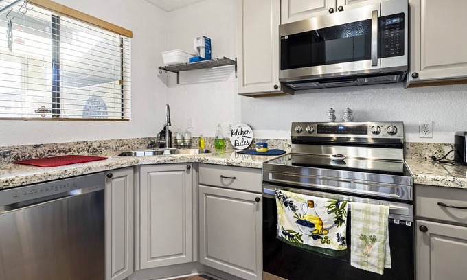 Peters View Condo | Family Friendly Condo in Phoenix Biltmore Corridor