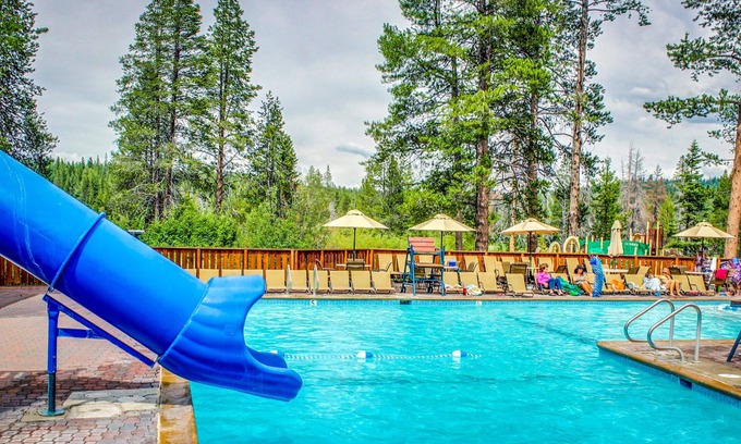Truckee Ski Chalet | Family-Friendly Home with Shared Pool & Hot Tub - Access to Rec Center