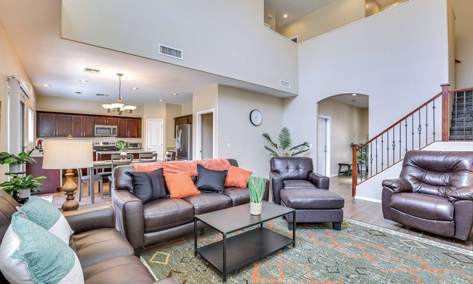 Deer Valley House | Family-Friendly Phoenix Retreat w/Fenced Yard!