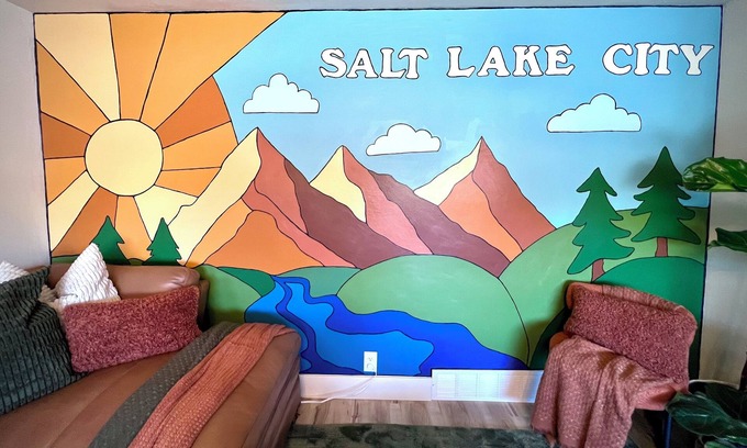 Downtown Salt Lake City House | Family friendly! Hot Tub, 3 King Beds. Fire Pit. Minutes to airport/downtown.