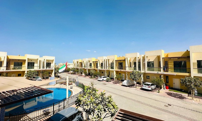 Dubai Villa | Family-Friendly Villa Play Area pool