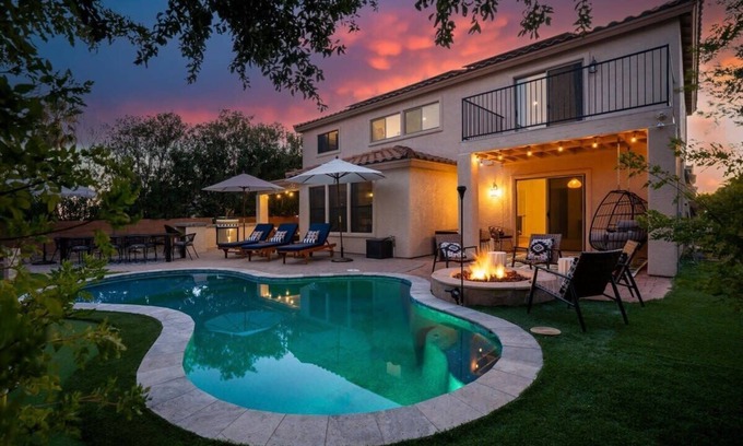 Oro Valley House | Family FUN | Pool | Fire Pit | PuttPutt