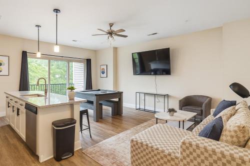 Glen Iris Apartment | Family Group Retreat 3 Queens Pool Table 4th