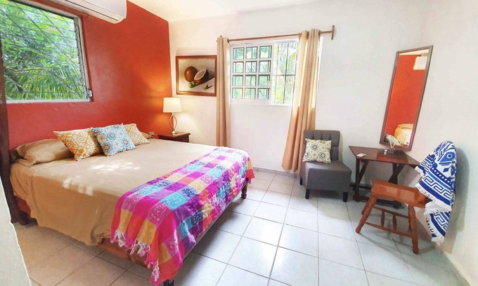 Colonia Centro House | Family home- 4blocks walk to the Carribean,