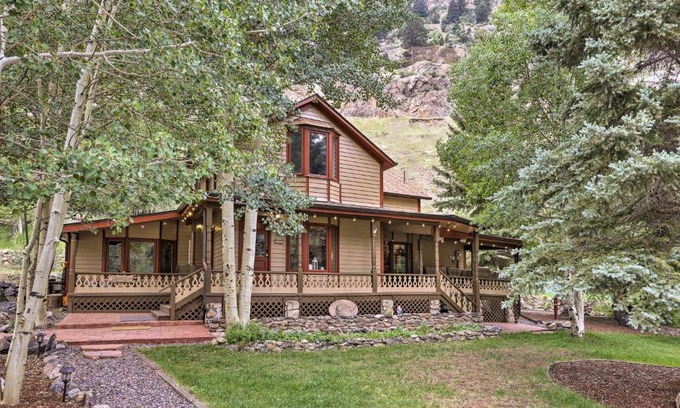 Historic District House | Family Home in Georgetown Walk to Town and Railroad