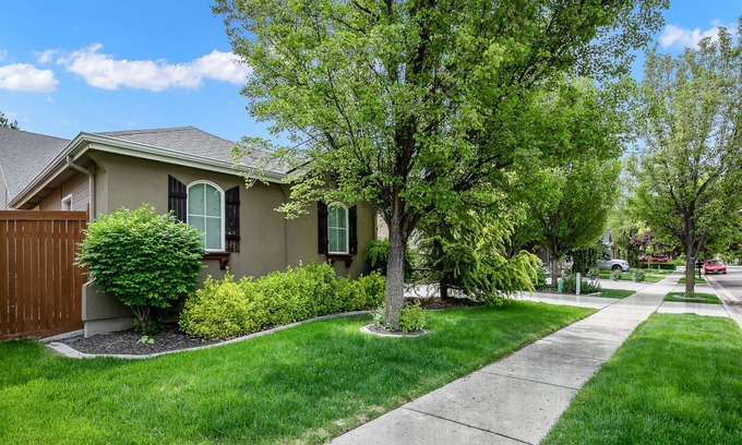 Meridian House | Family Home in North Meridian Near Everything