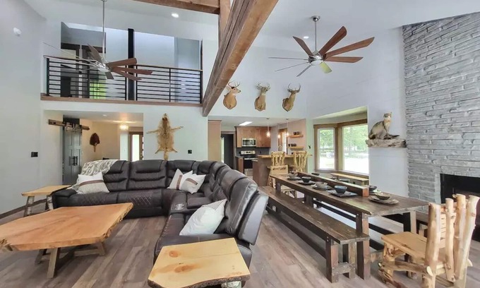Queensbury House | Family Home Nr Ski Mtn+Lake George w/Indoor HotTub
