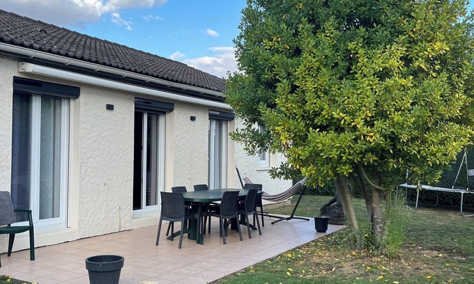 Montry House | Family home with garden, near Disneyland
