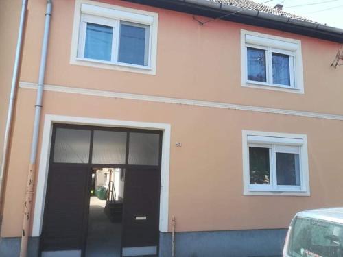 Eger House | Family House